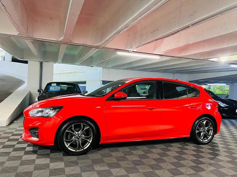 Used Ford Focus ST-Line 150 HP (110 kW) 2020 Red Hatchback