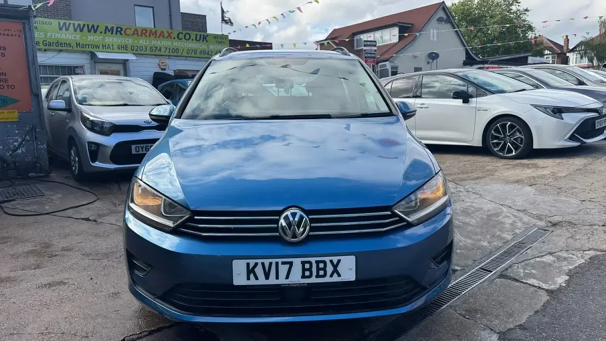 Used VW Golf Sportsvan SE 2017 Blue MPV