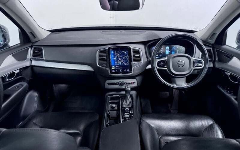 Image 2/4
