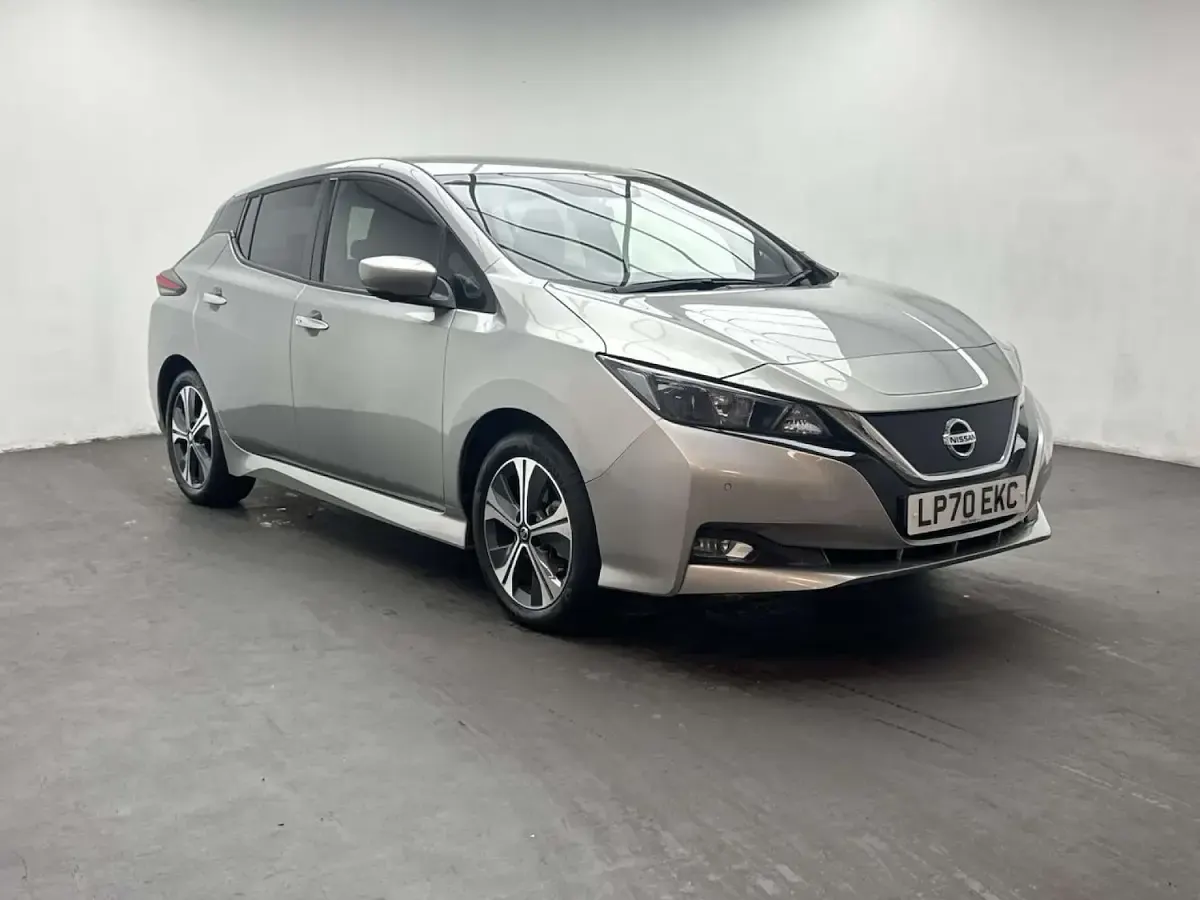 Used Nissan Leaf N-Connecta 110 kW (150 HP) 2021 Silver Hatchback