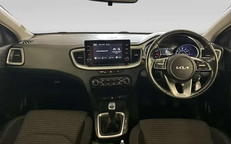 Used Kia Ceed 160 HP (117 kW) 2023 Grey Hatchback