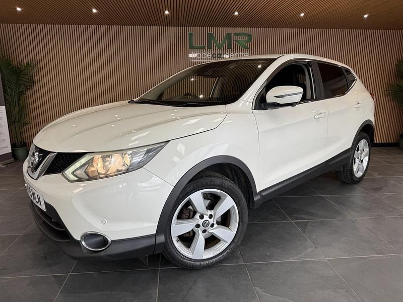 Used Nissan Qashqai N-TEC 110 HP (80 kW) 2015 White SUV