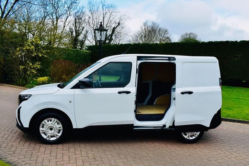 Usado Ford Transit S 2024 Branco Van