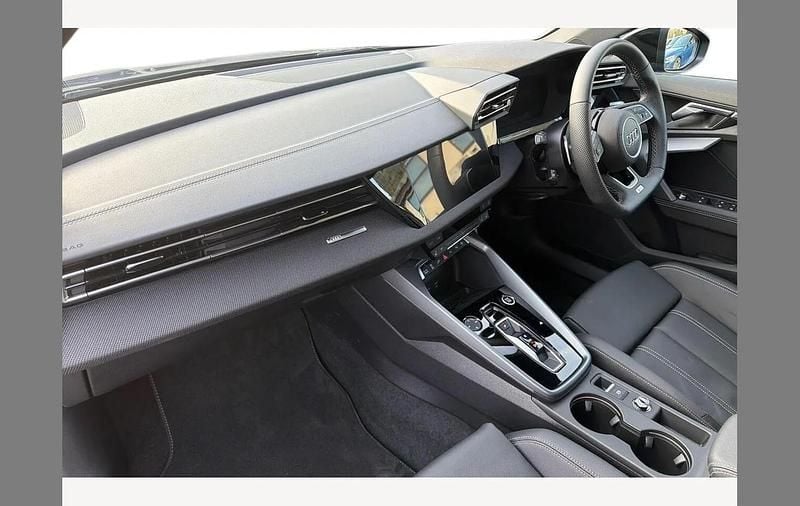 New Audi A3 e-tron Black Edition 200 HP (147 kW) 2025 Blue Hatchback