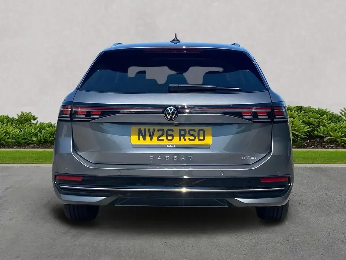 New VW Passat Elegance 150 HP (110 kW) 2026 Grey Estate