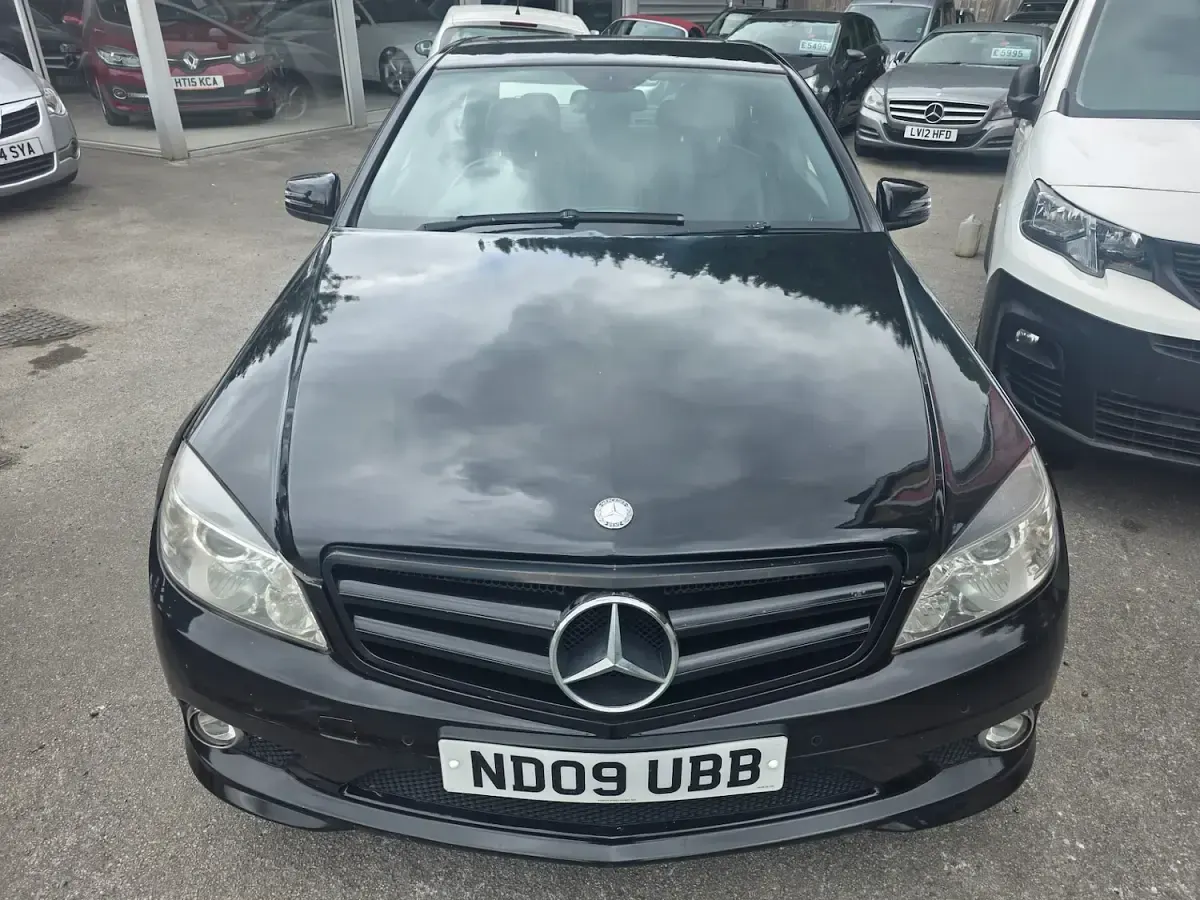Used Mercedes C200 2009 Black Sedan