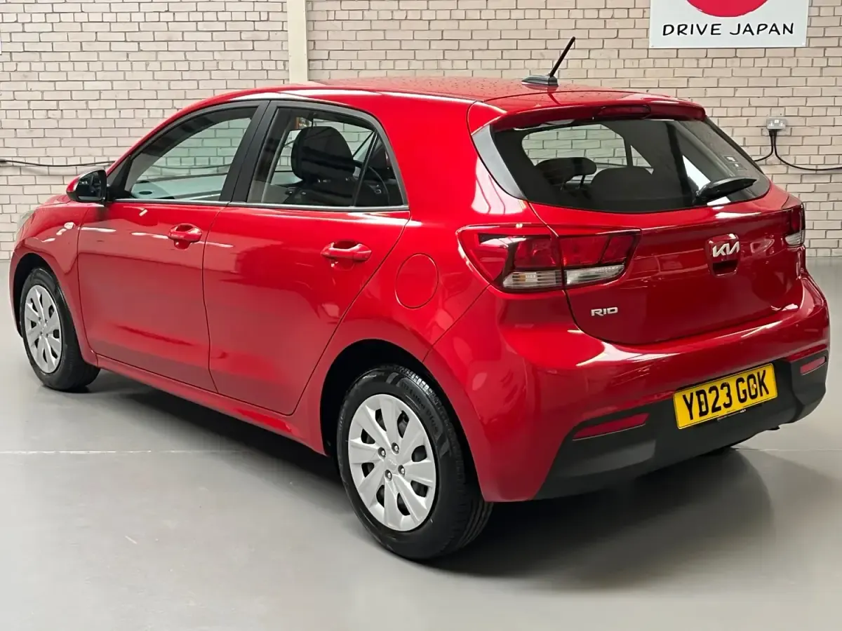 Used Kia Rio 83 HP (61 kW) 2023 Red Hatchback