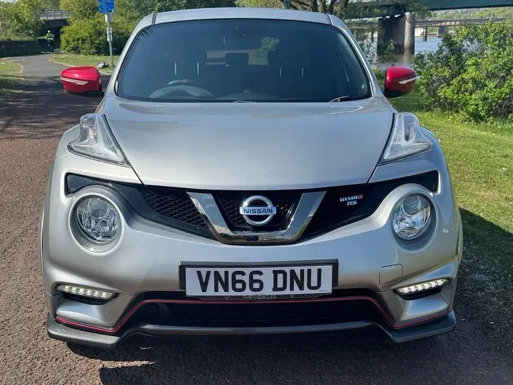 Used Nissan Juke Nismo RS 214 HP (157 kW) 2016 Silver SUV