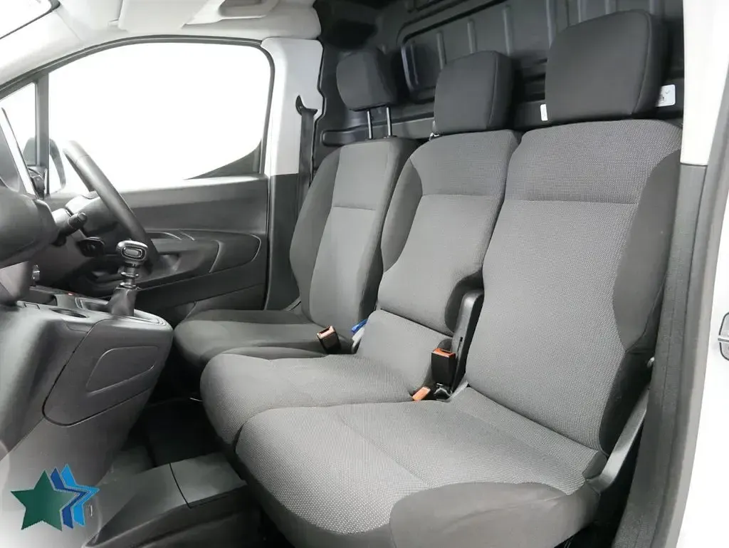 Used Citroën Berlingo 100 HP (73 kW) 2023 White MPV