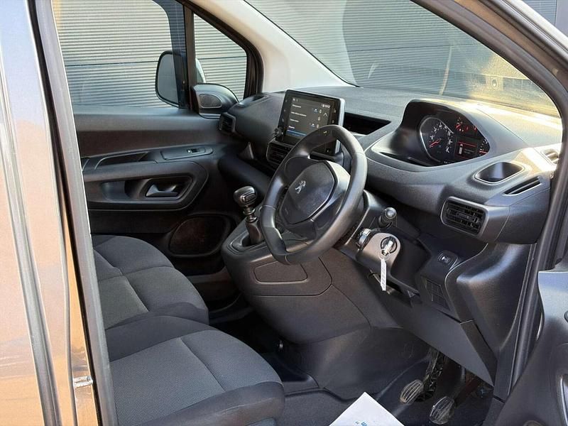 Used Peugeot Partner Premium 2022 Grey MPV