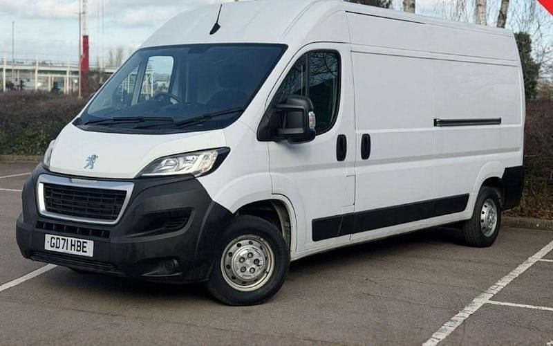 Used Peugeot Boxer 140 HP (102 kW) 2022 White Van