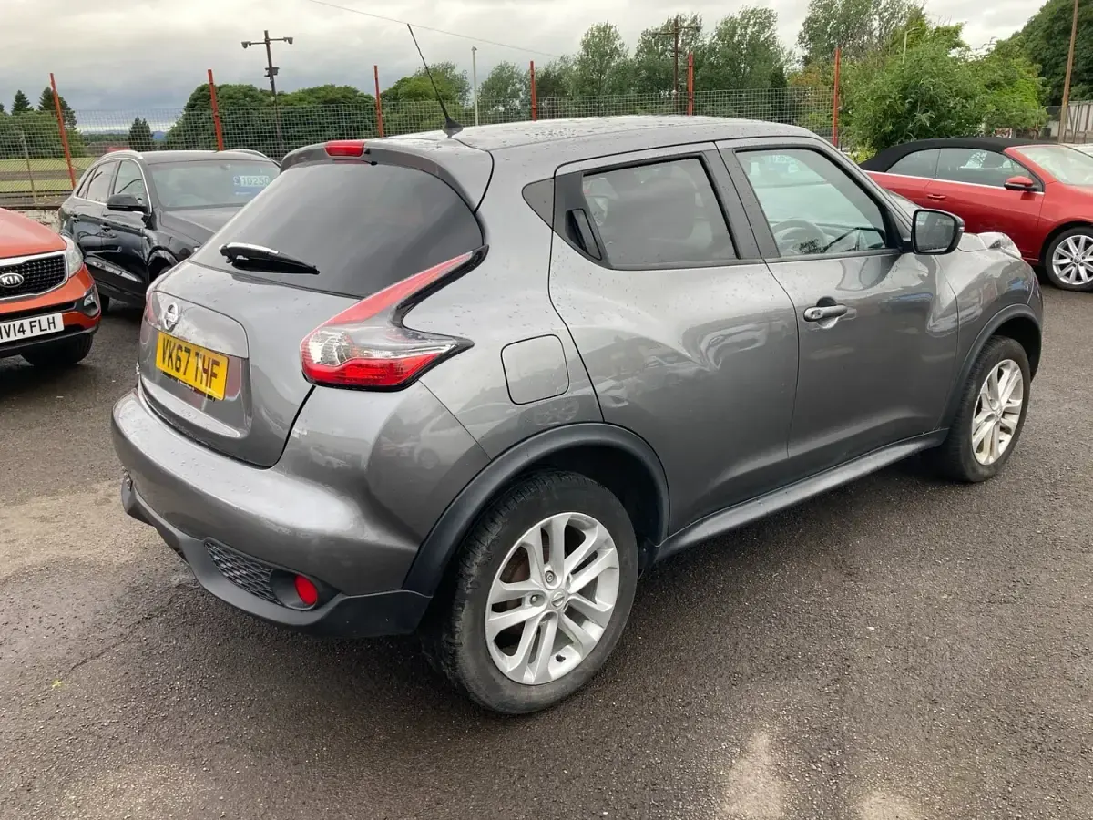 Used Nissan Juke N-Connecta 110 HP (80 kW) 2017 Grey SUV