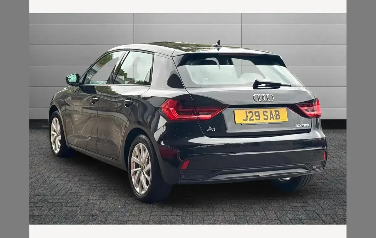 Käytetty Audi A1 Sport 200 HP (147 kW) 2023 Valkoinen Katumaasturi