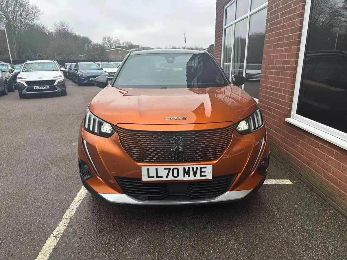 Używany Peugeot e-2008 GT 2020 Pomarańczowy SUV