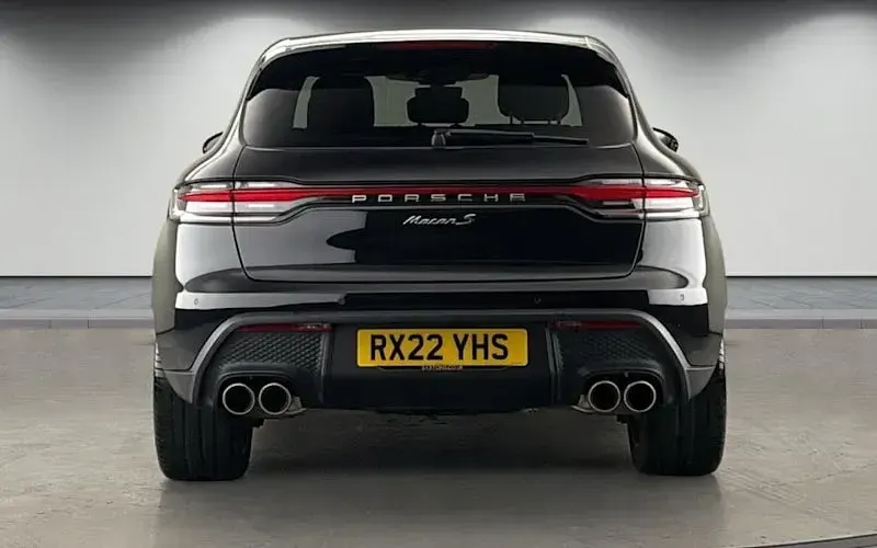 Used Porsche Macan 379 HP (278 kW) 2025 SUV
