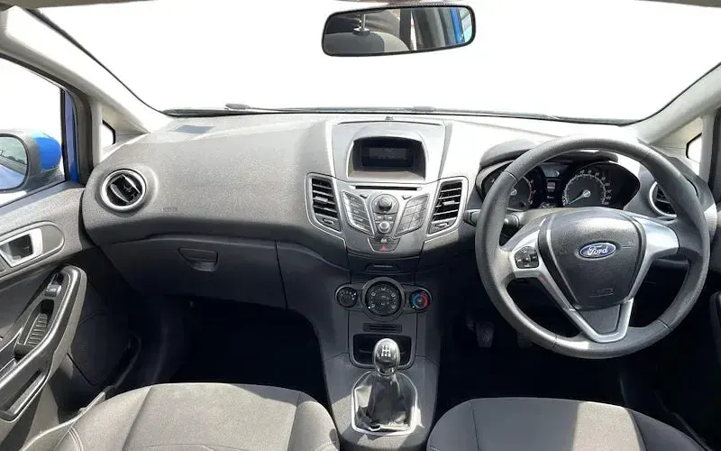 Used Ford Fiesta Style 60 HP (44 kW) 2013 Blue Hatchback