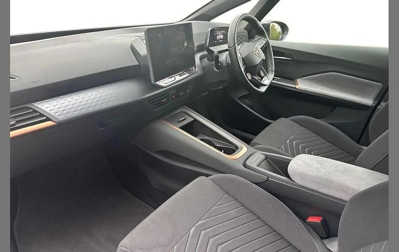 Used Cupra Born e-Boost 169 kW (231 HP) 2025 White Hatchback