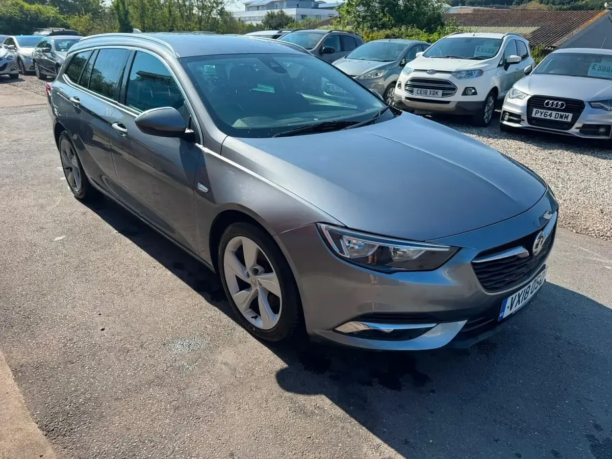Used Vauxhall Insignia SRi 170 HP (125 kW) 2018 Grey Estate