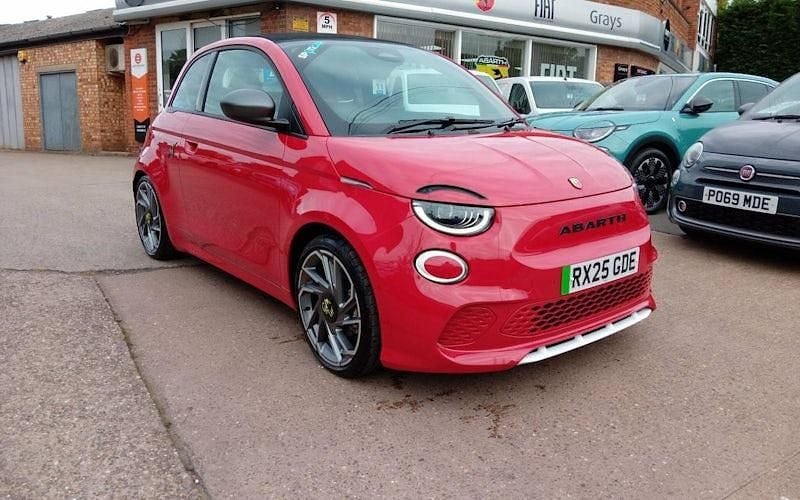 Used 2023 Abarth 500e Hatchback | £24,296 (Good price) - Image 1/4