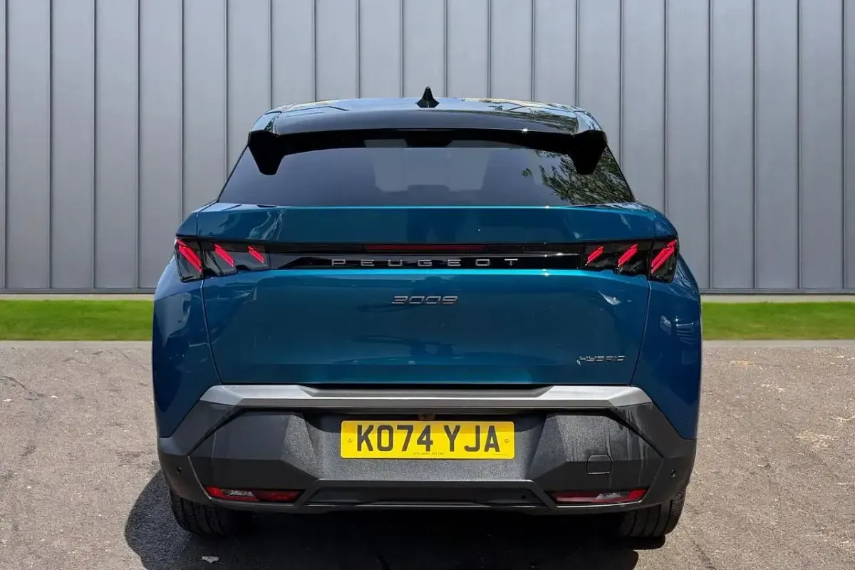 Second-hand Peugeot 3008 GT 134 CP (98 kW) 2025 Albastru SUV