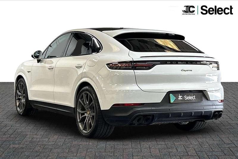 Used Porsche Cayenne 464 HP (341 kW) 2022 White SUV