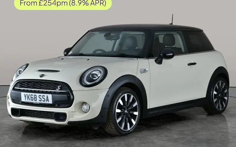 Usado Mini Cooper S Exclusive 192 HP (141 kW) 2019 Citadino