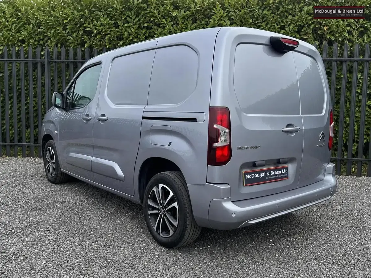 Used Citroën Berlingo 128 HP (94 kW) 2019 Grey MPV