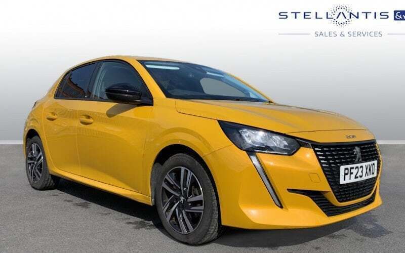 Yellow Used 2023 Peugeot 208 Allure+ Hatchback | £14,129 (Fair price) - Image 1/4