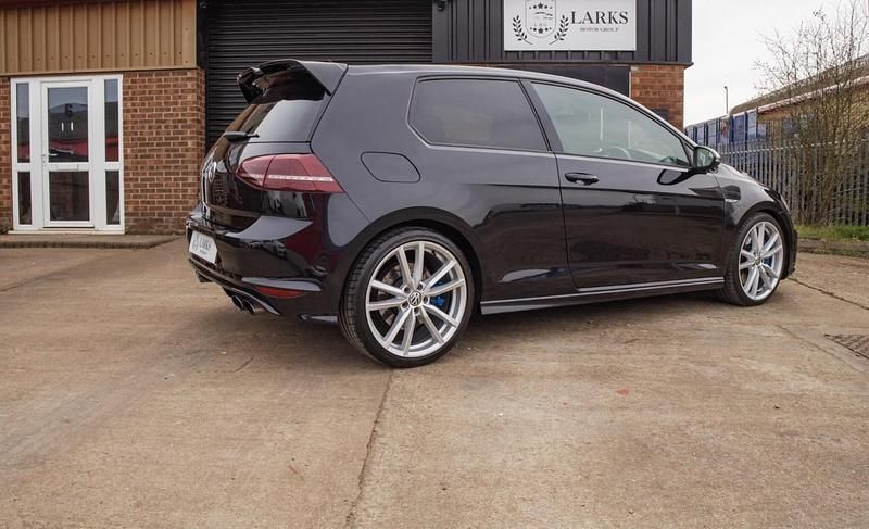Used VW Golf VII R 2014 Black Hatchback