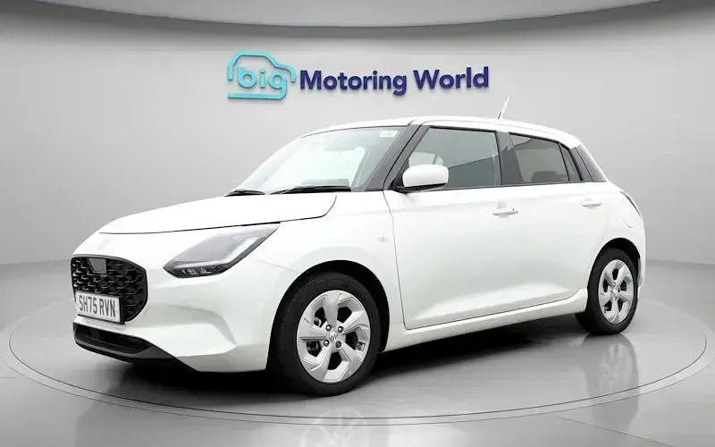 Used Suzuki Swift 82 HP (60 kW) 2025 White Hatchback