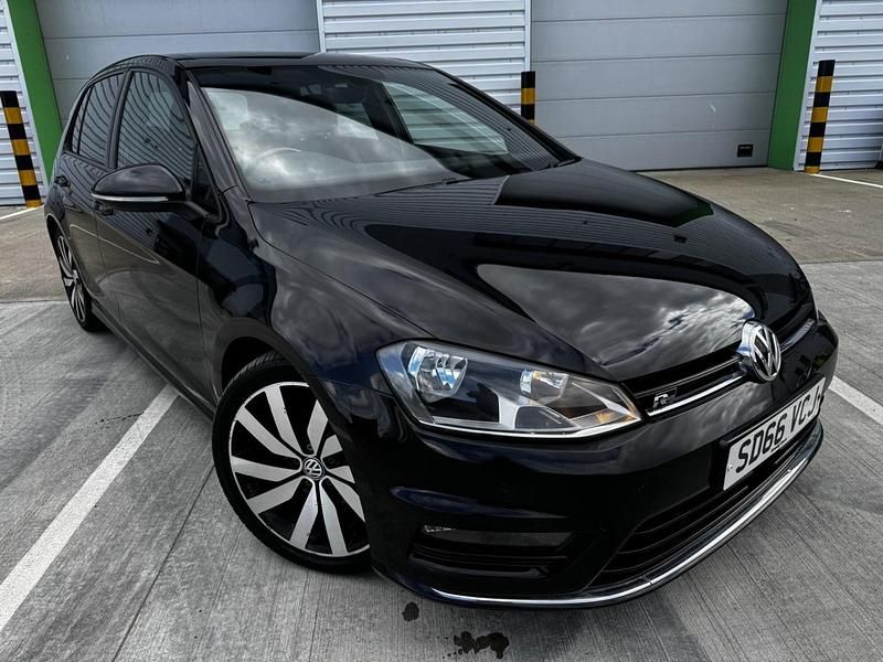Used VW Golf VII R-line Edition 150 HP (110 kW) 2016 Black Hatchback