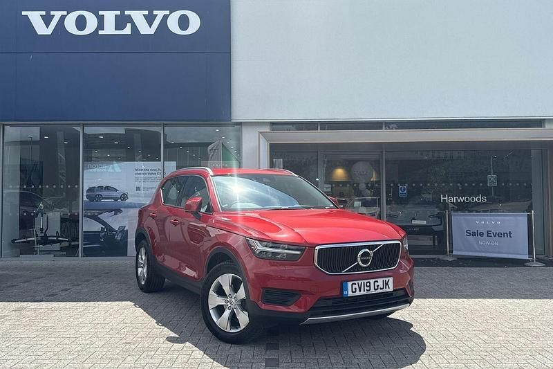Red Used 2019 Volvo XC40 Momentum SUV | £16,990 (Fair price) - Image 1/4