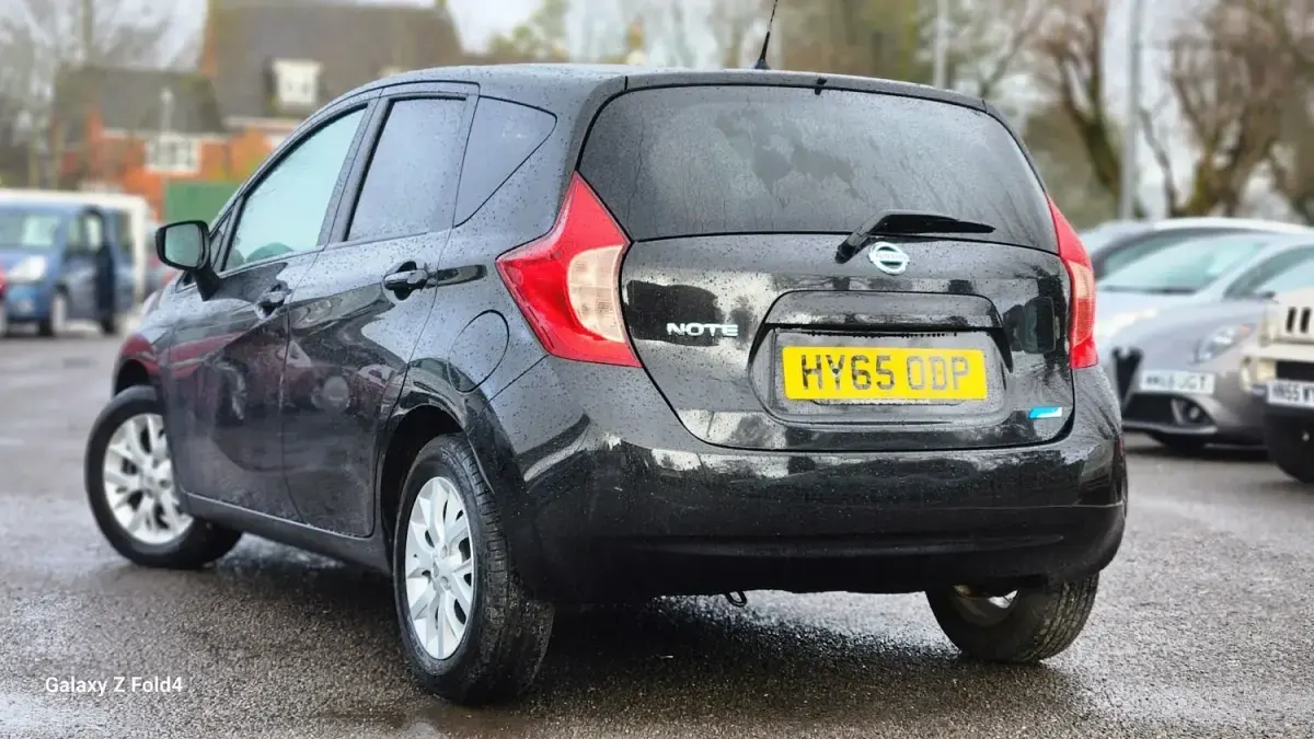 Begagnad Nissan Note Acenta Premium 90 HK (66 kW) 2015 Svart Minibuss