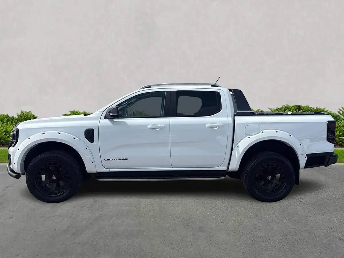 Used Ford Ranger Wildtrack 240 HP (176 kW) 2025 White Pickup