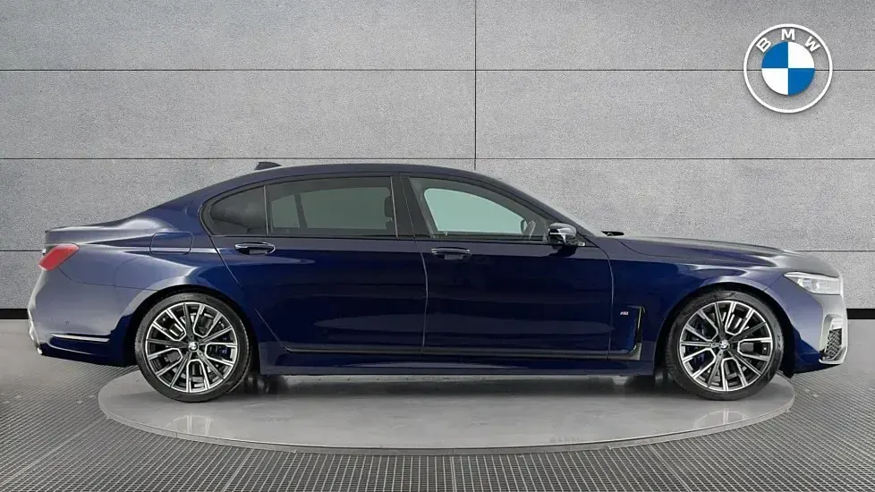 Used BMW 740L M Sport 335 HP (246 kW) 2021 Blue Sedan