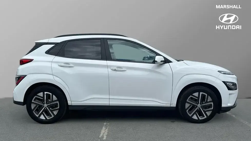Used Hyundai Kona Premium 150 kW (204 HP) 2022 White SUV