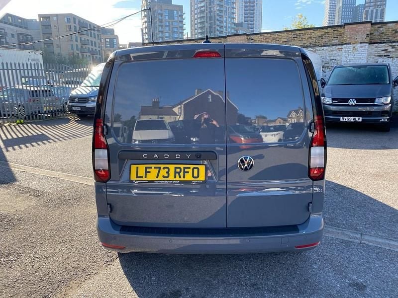 Used VW Caddy 122 HP (89 kW) 2024 Grey MPV