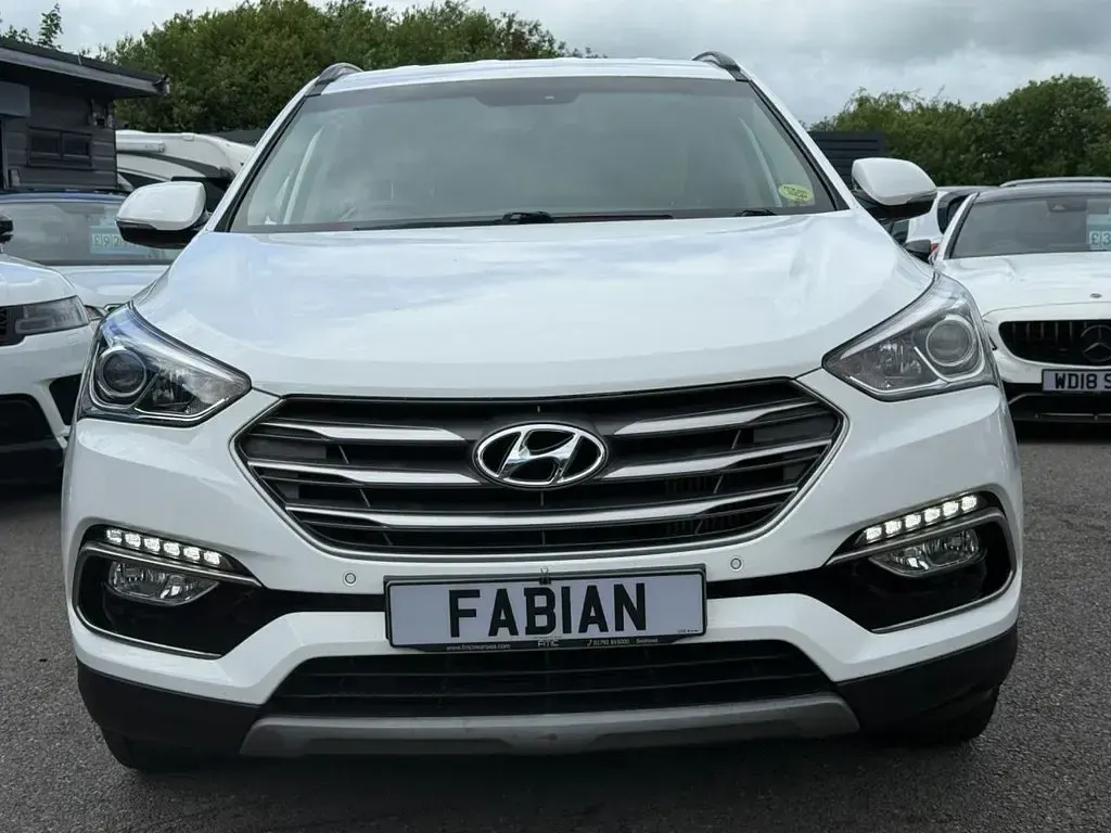 Used Hyundai Santa Fe Premium 200 HP (147 kW) 2018 White SUV