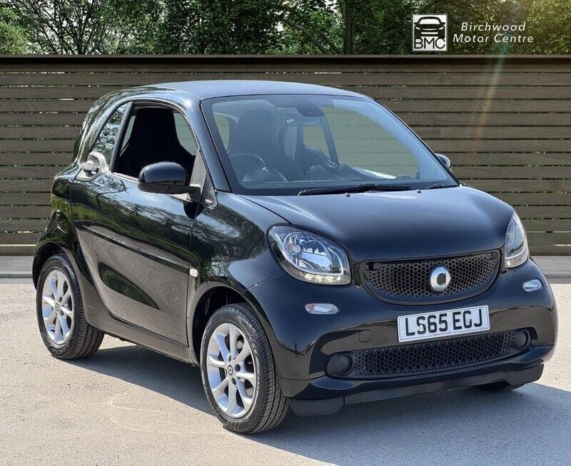Black Used 2015 Smart ForTwo Coupé Passion Coupe | £6,995 (Fair price) - Image 1/4