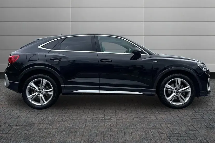 Used Audi Q3 Sportback S-Line 148 HP (108 kW) 2023 Mythos black SUV