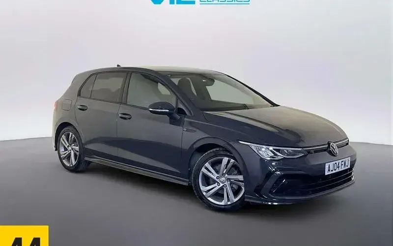 Used VW Golf VIII R-line 150 HP (110 kW) 2022 Hatchback