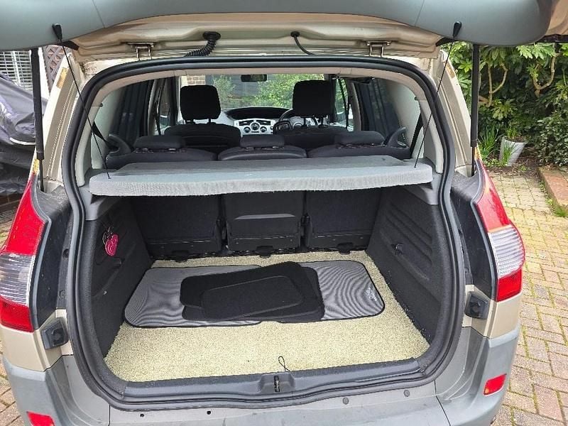 Used Renault Scénic II Dynamique 2007 Gold MPV