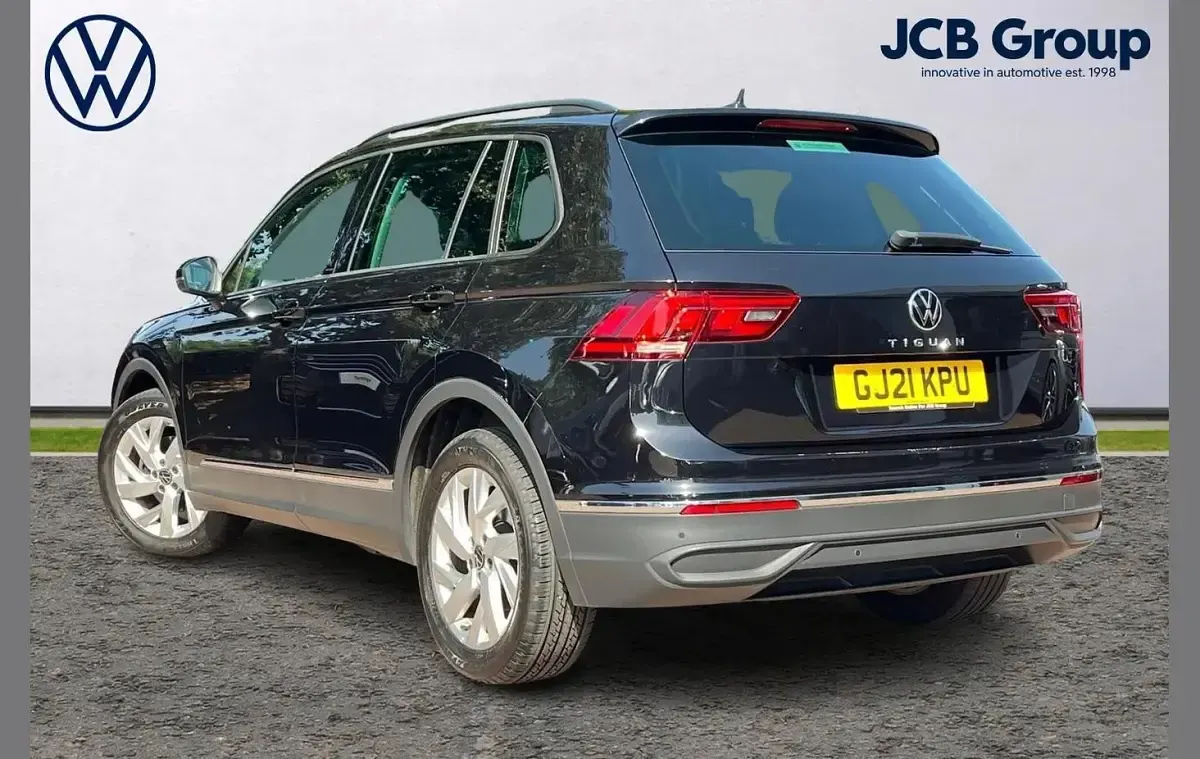 Used VW Tiguan Life 130 HP (95 kW) 2021 Black SUV