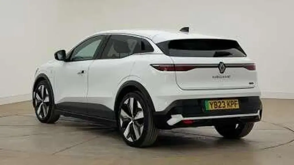 Used Renault Megane E-Tech Techno 160 kW (218 HP) 2023 White  Hatchback