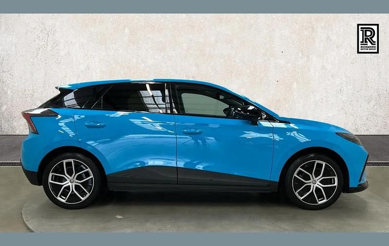 Used MG MG4 EV Trophy 150 kW (204 HP) 2023 Blue Hatchback