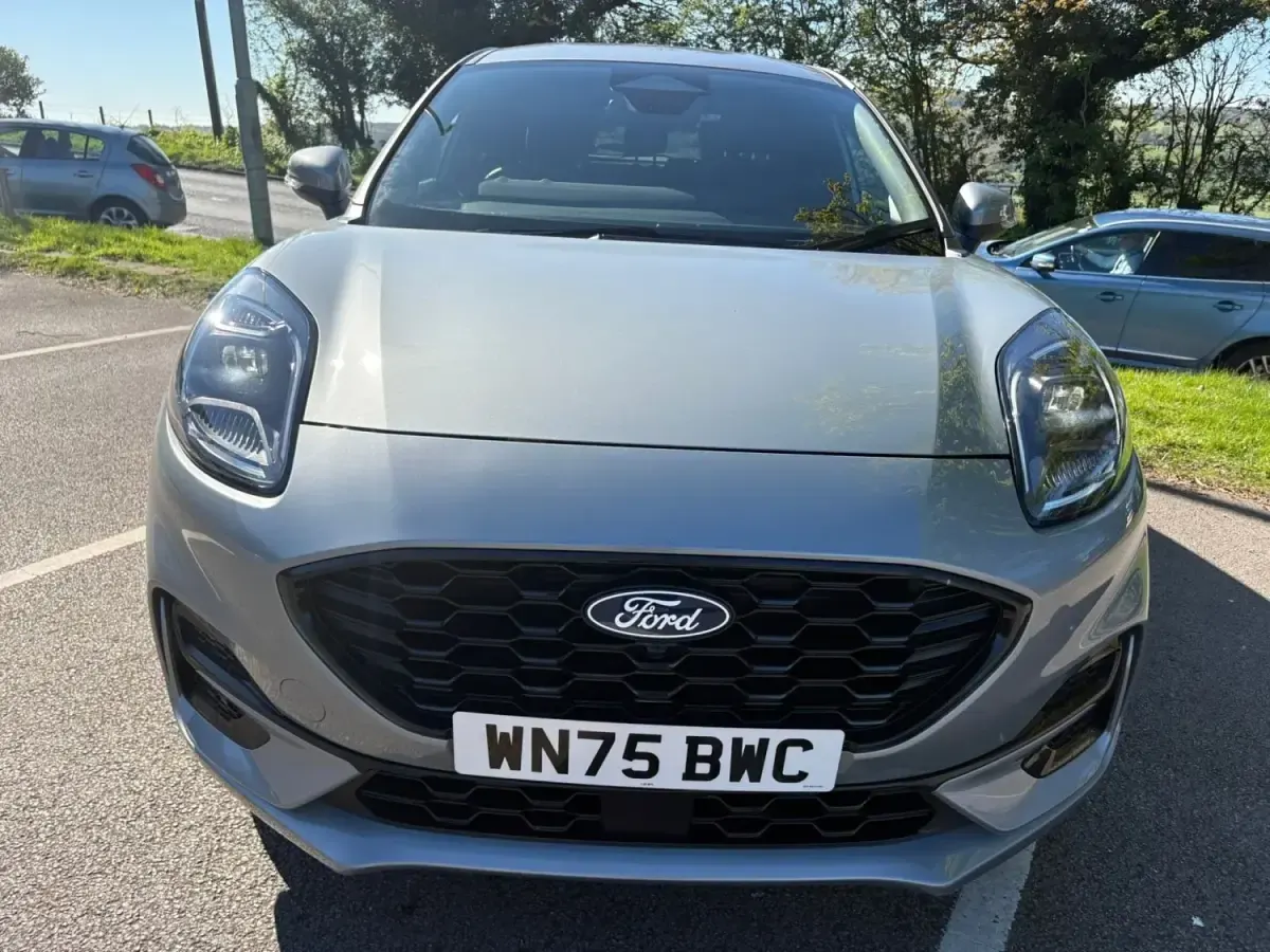 Second-hand Ford Puma ST-Line X 125 CP (91 kW) 2025 Argintiu SUV