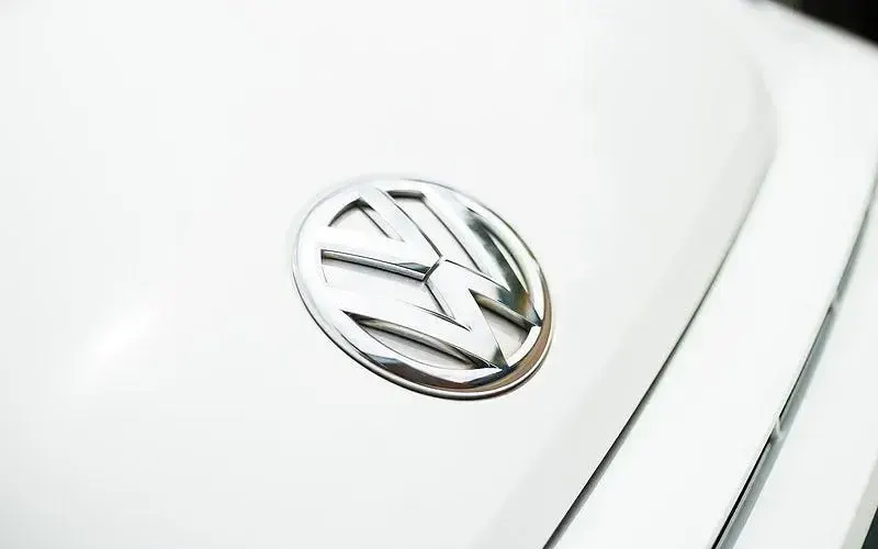 Used VW Beetle R-line 150 HP (110 kW) 2016 White Hatchback