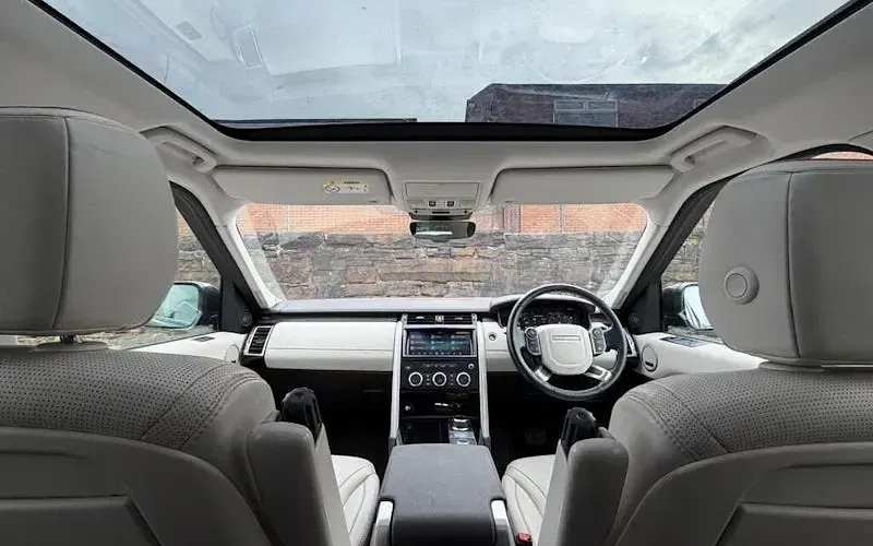 Used Land Rover Discovery HSE 241 HP (177 kW) 2018 Black SUV