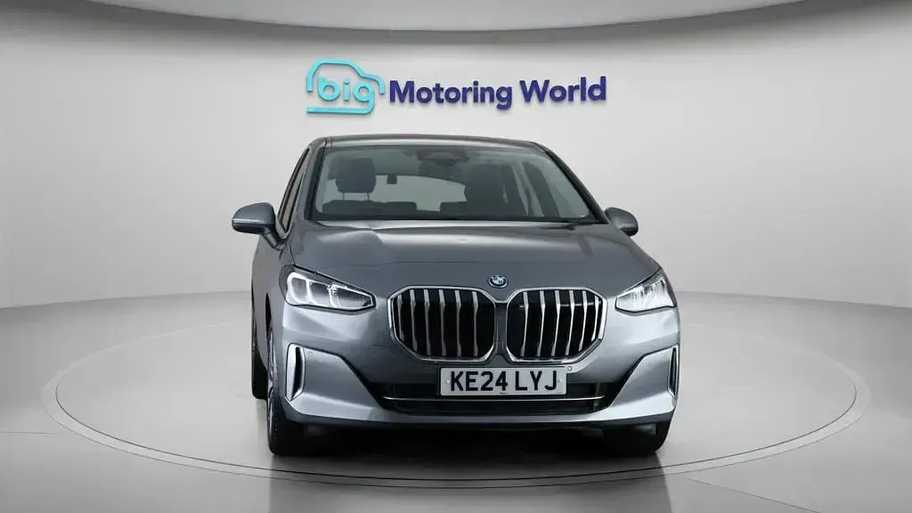 Used BMW 225 Luxury Line 245 HP (180 kW) 2024 Grey MPV