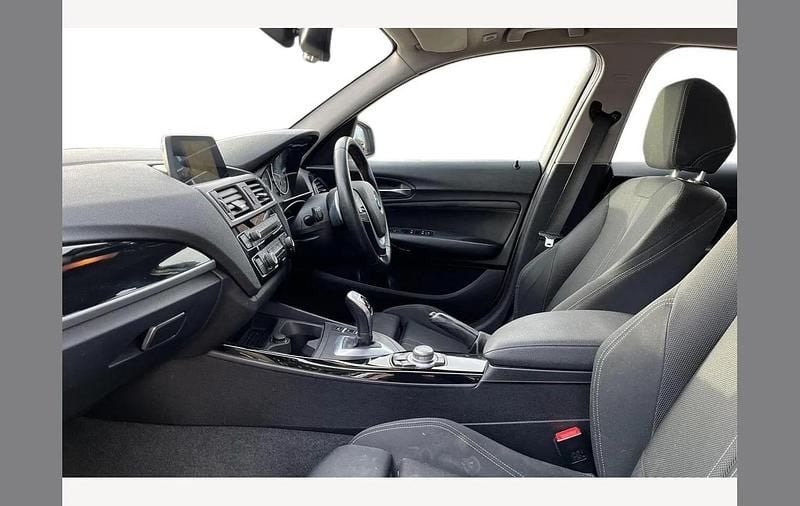 Used BMW 120 Sport Line 190 HP (139 kW) 2016 Unknown Hatchback
